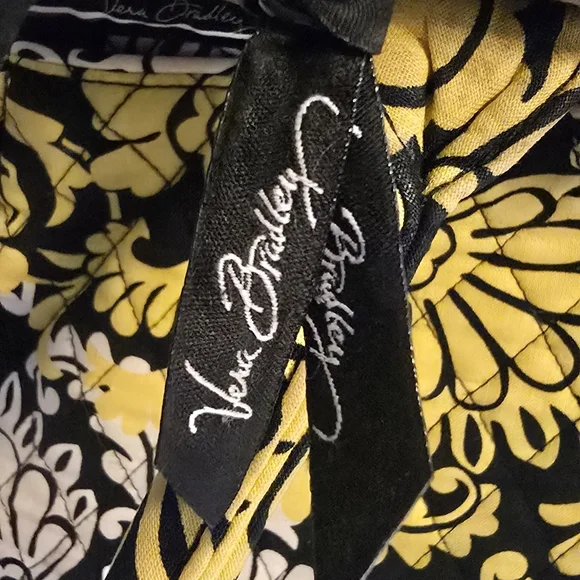 Vera Bradley Large Dome Zipper Shoulder. EUC - Picture 5 of 16